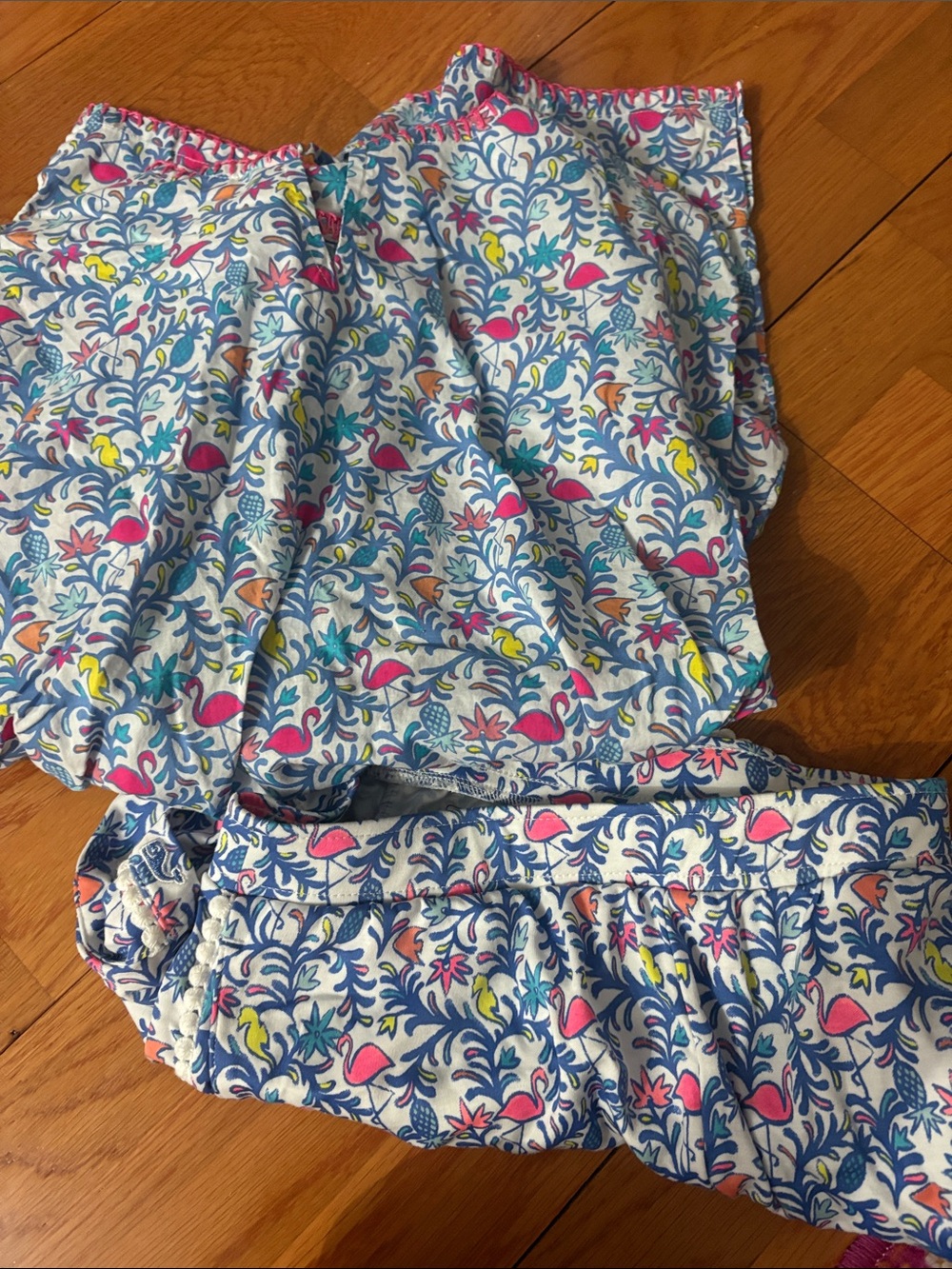 Vineyard Vines Girls Matching Set in White with Blue, Pink, Yellow Floral Print